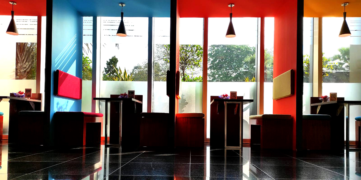 Gourmet Bar(Novotel Yangon Max)