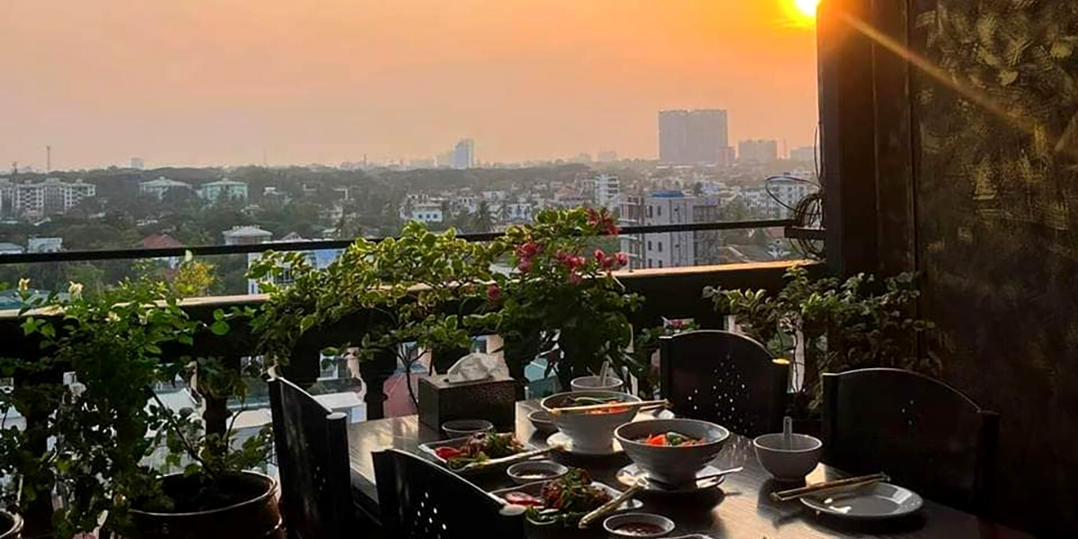 Natural Cascade Rooftop Kitchen