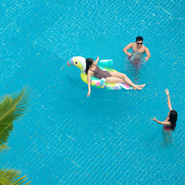 Pool Bar