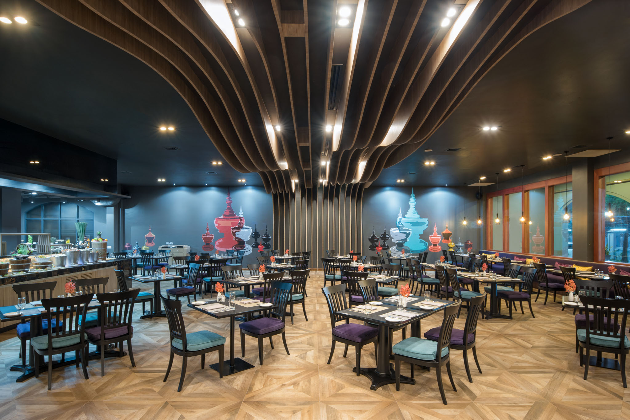 MiCasa Restaurant & Bar (Mercure Hotel)