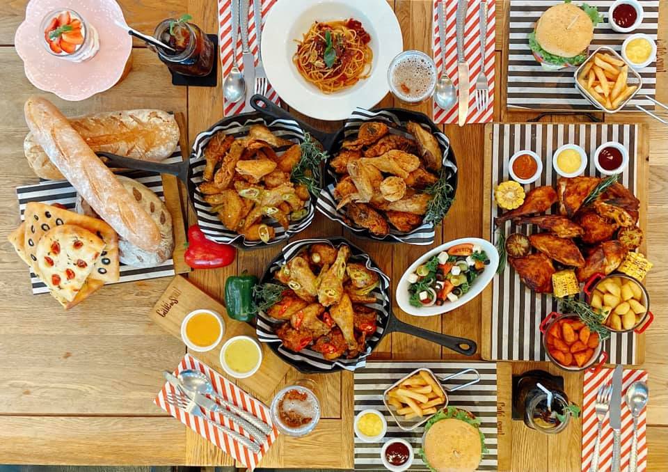 Star Cafe at Mercedes Benz